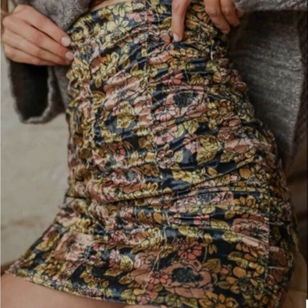 Free people xs mini “gigi” skirt. Nwt